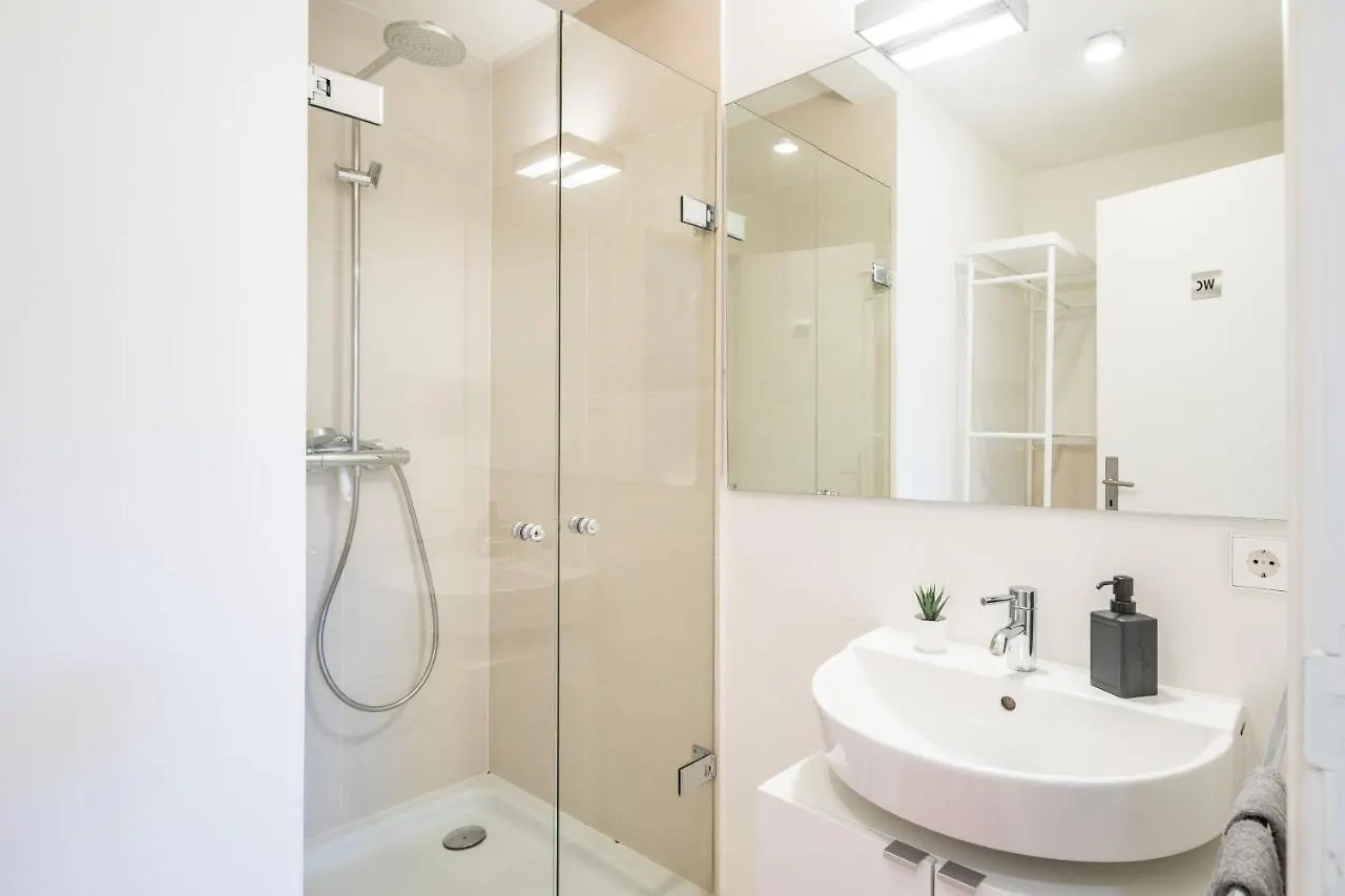 Generous Family-Apartment With Two Seperate Bedrooms Close To The U-Bahn Hamburg Germany