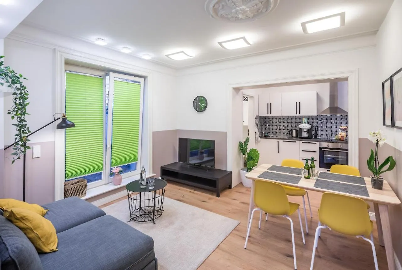 Generous Family-Apartment With Two Seperate Bedrooms Close To The U-Bahn Hamburgo