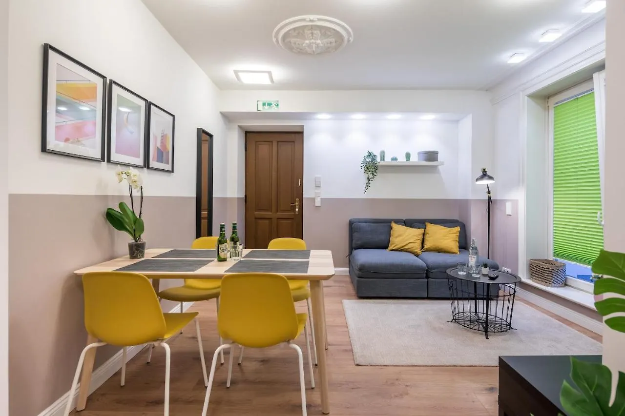 Generous Family-Apartment With Two Seperate Bedrooms Close To The U-Bahn Hamburgo Apartamento