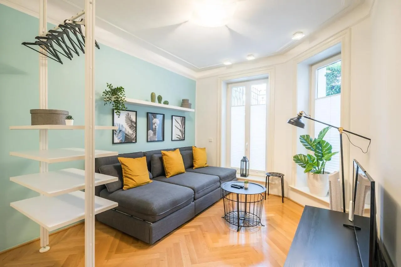 Generous Family-Apartment With Two Seperate Bedrooms Close To The U-Bahn Hamburgo