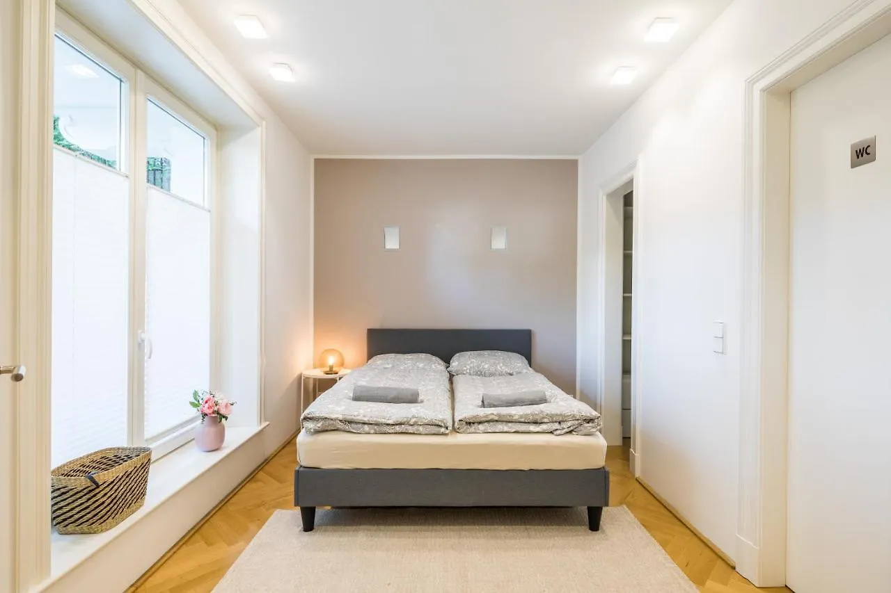 Generous Family-Apartment With Two Seperate Bedrooms Close To The U-Bahn Hamburgo 0*,  Alemania